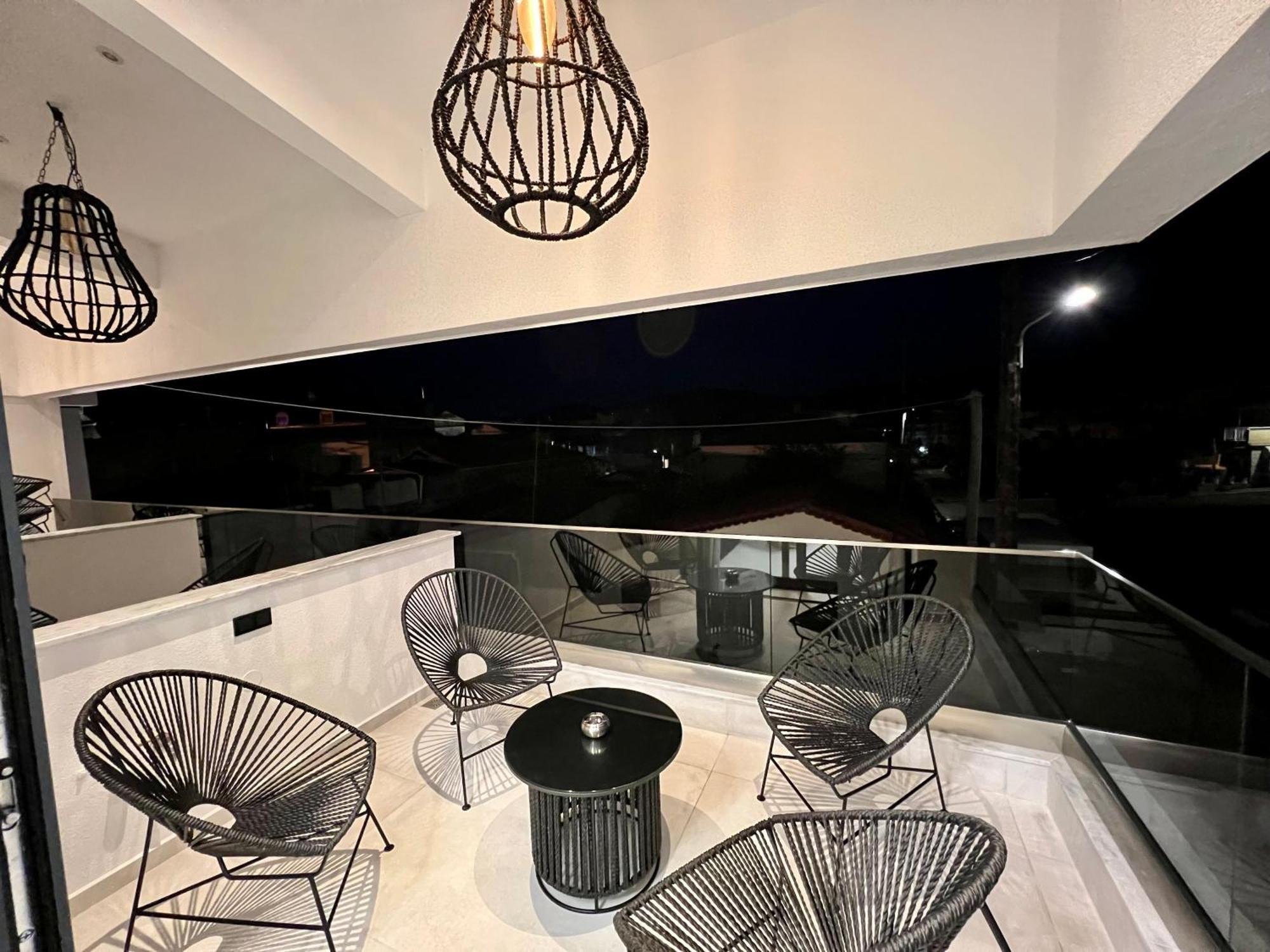 Alexandrion Appartements Down Town Sarti Buitenkant foto